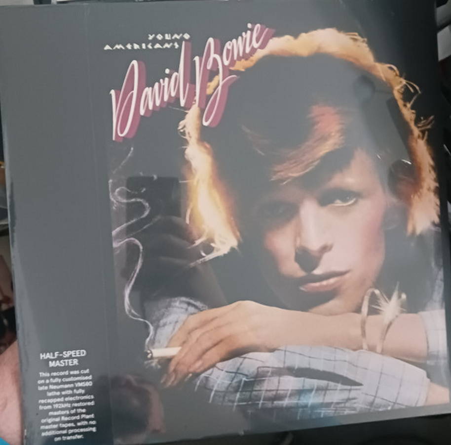 David Bowie – Young Americans (half-speed) - Купить виниловую пластинку